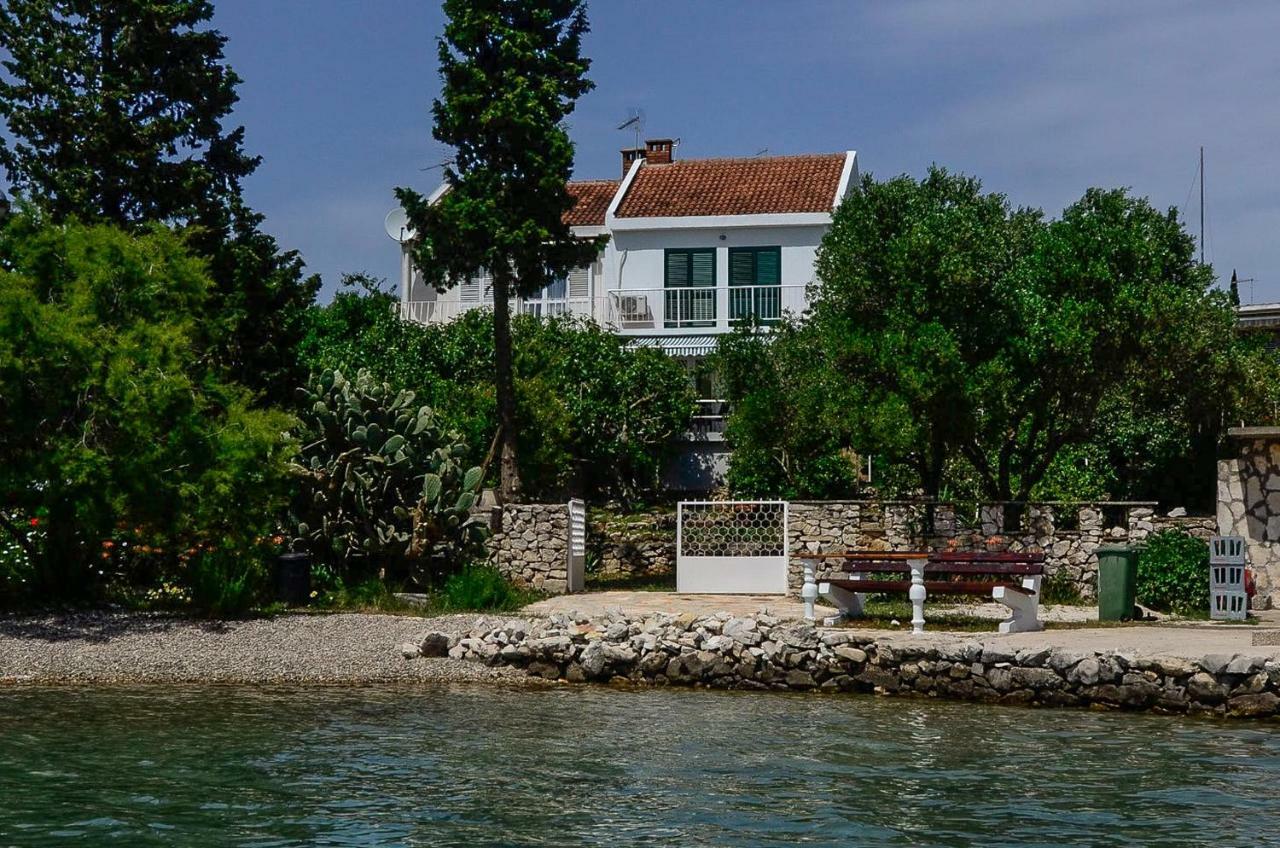Holiday Home Lovište Екстериор снимка