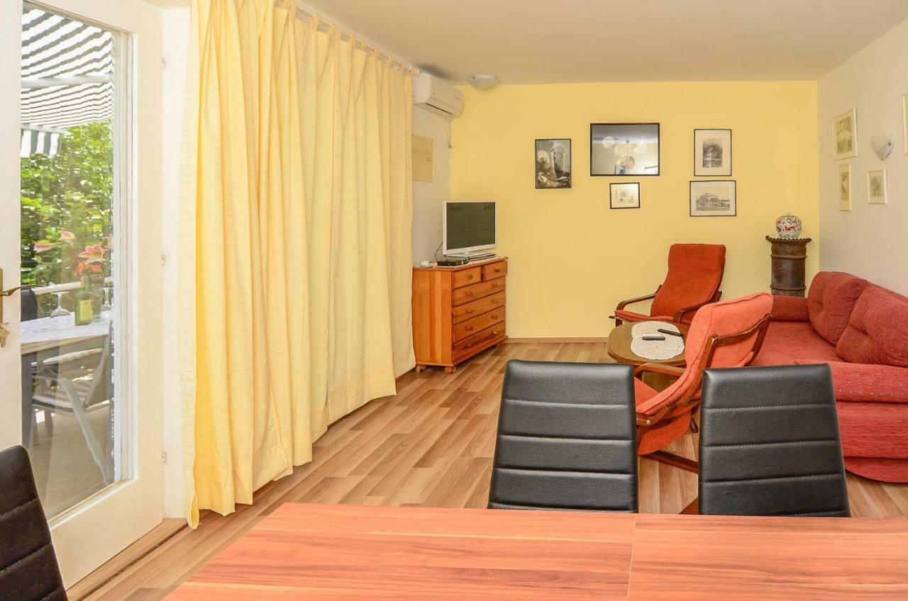 Holiday Home Lovište Екстериор снимка