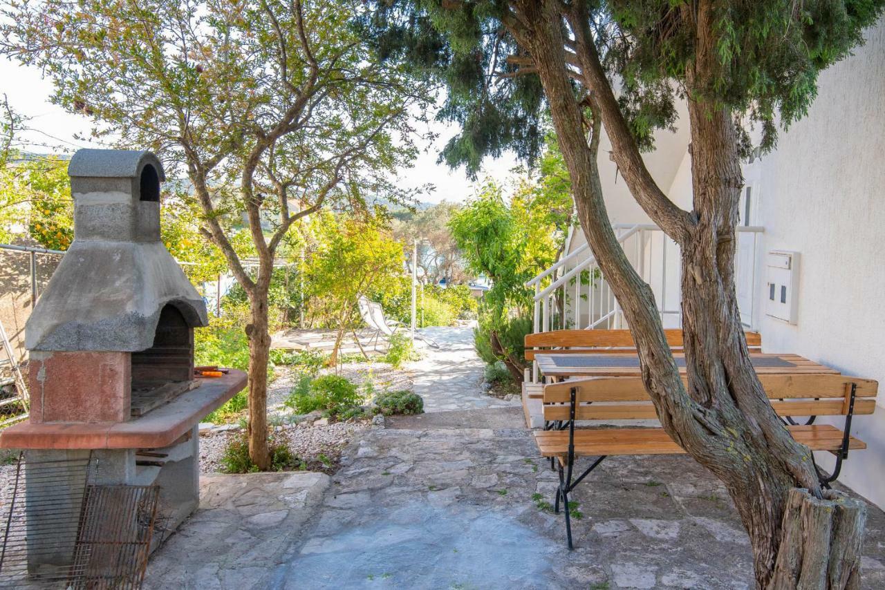 Holiday Home Lovište Екстериор снимка